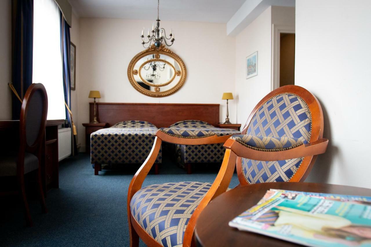 Villa-Hotel De Kroon Gennep מראה חיצוני תמונה